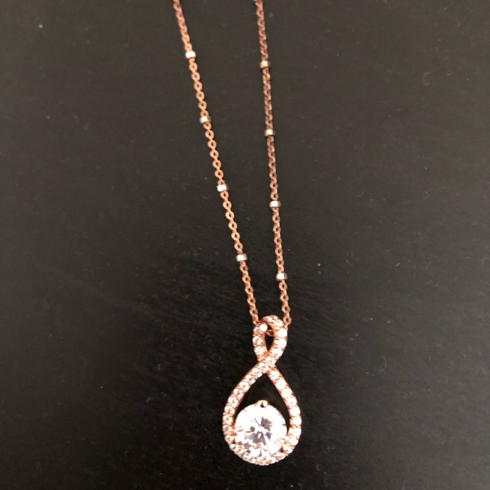 🌹Rose Gold Cubic Zirconia Necklace🌹